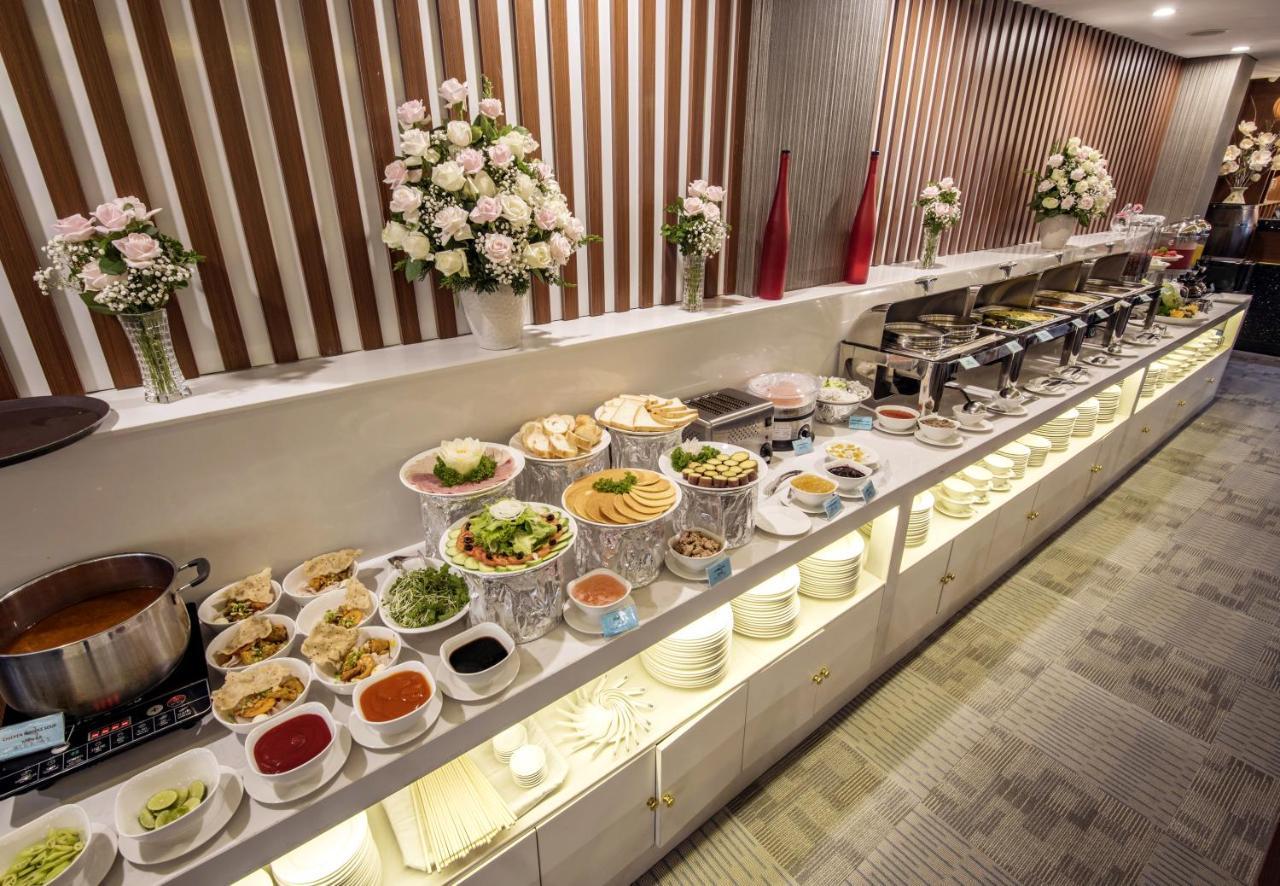 โรงแรมบลู สกาย โฮจิมินห์ซิตี้ ภายนอก รูปภาพ